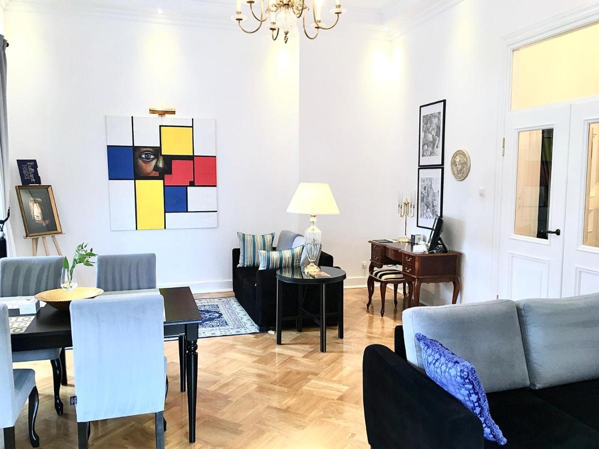 Mondrian Luxury Suites & Apartments Market Square I Варшава Экстерьер фото