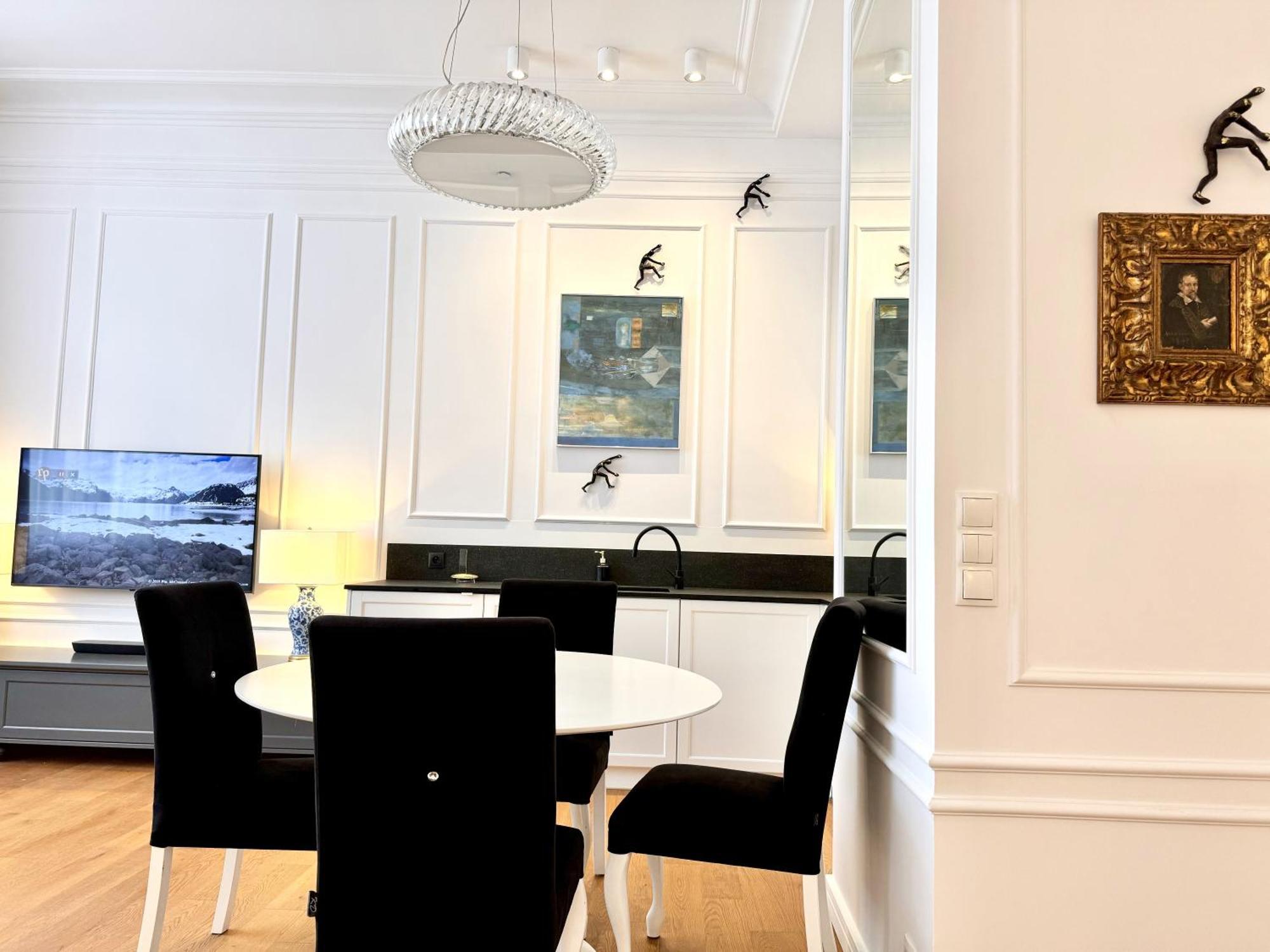 Mondrian Luxury Suites & Apartments Market Square I Варшава Экстерьер фото